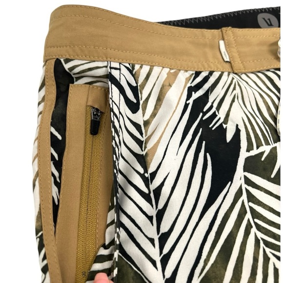 Vuori Cruise Wheat Frond 8” Leaf Print Boardshorts Swim Trunks Men’s 33 - Picture 6 of 13